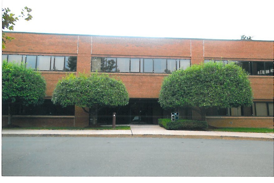 More Photos Of 1520 Highland Ave, Cheshire Office For Sale
