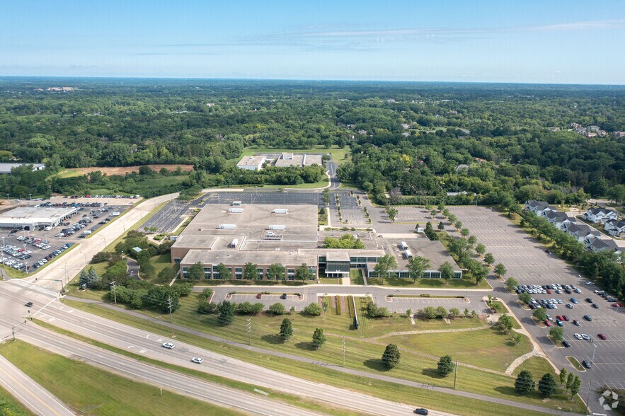 More Photos Of 540 W Northwest Hwy, Barrington Unknown For Lease