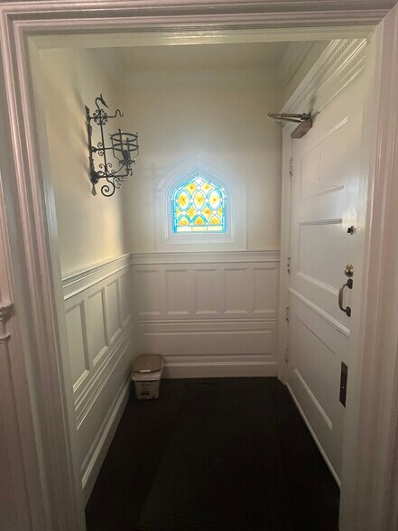 More Photos Of 9 Franklin St, Morristown Office For Lease