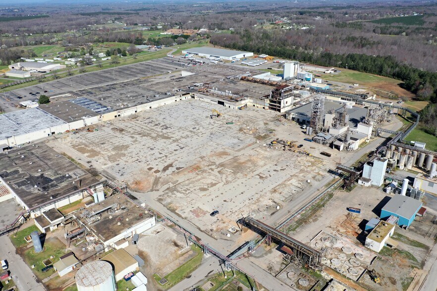 More Photos Of 2525 Blacksburg Rd, Grover Warehouse For Lease