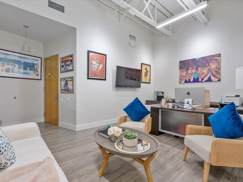 More Photos Of 2404 Hollywood Blvd, Hollywood Loft Creative Space For Lease