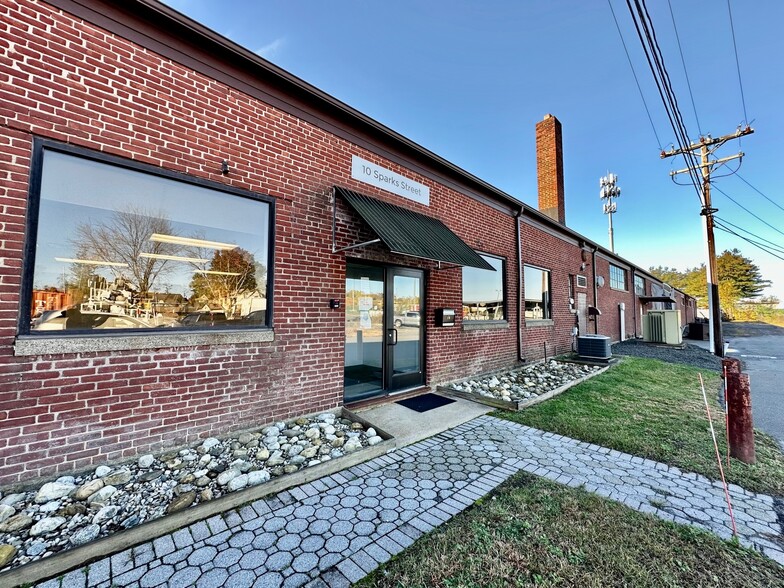 Primary Photo Of 10 Sparks St, Plainville Manufacturing For Sale