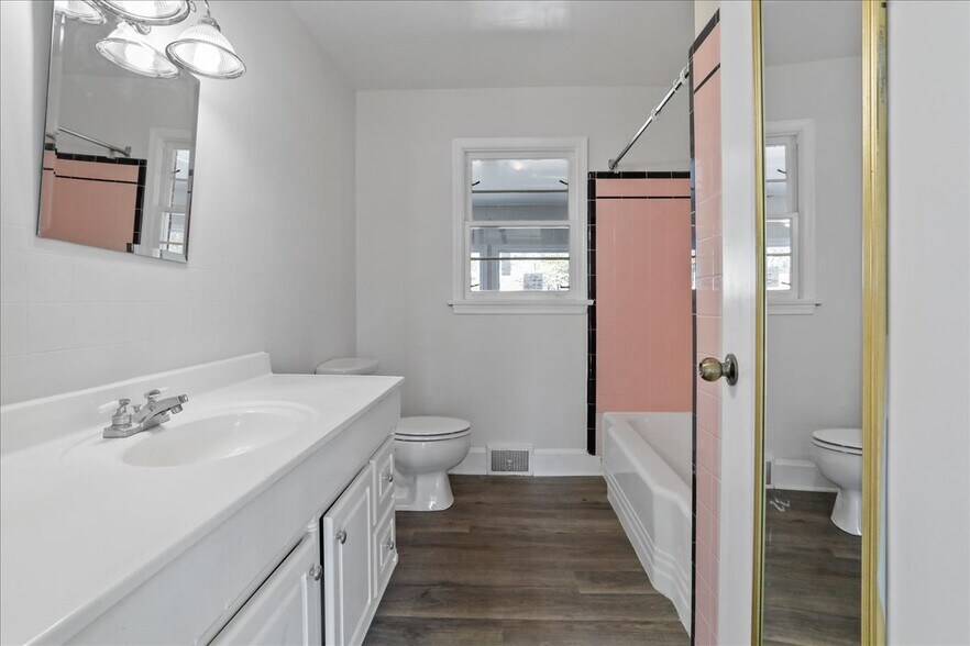 More Photos Of 2109 Valley Ave, Winchester Medical For Sale