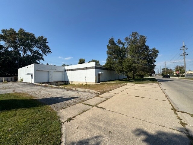 More Photos Of , Monroe Unknown For Sale