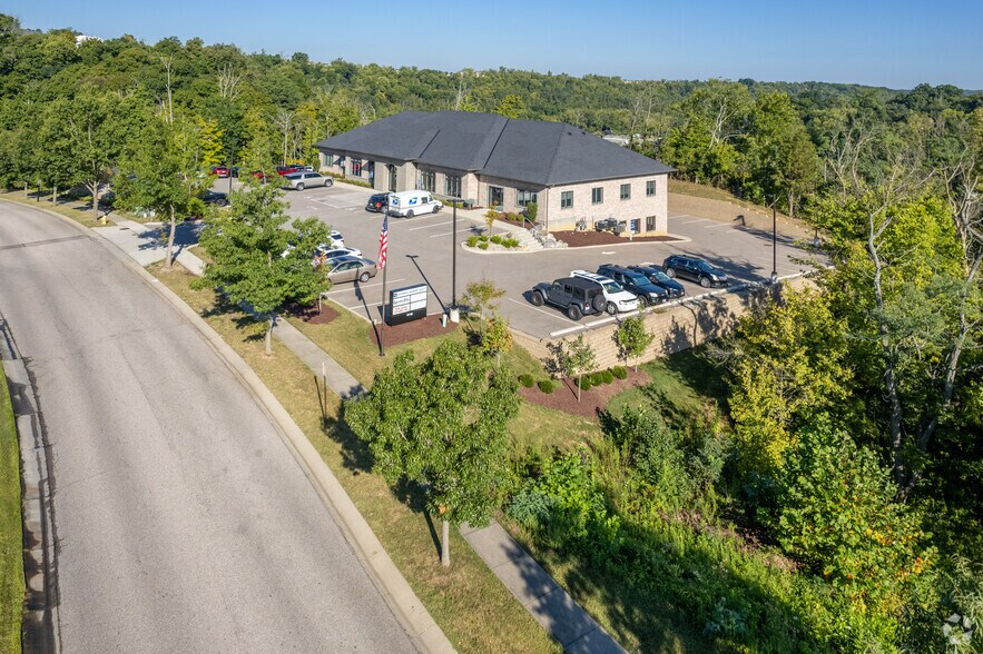 More Photos Of 6730 Ruwes Oak Dr, Cincinnati Medical For Lease