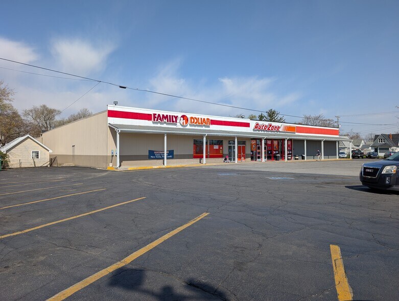 More Photos Of 915 N Washington St, Kokomo Freestanding For Sale