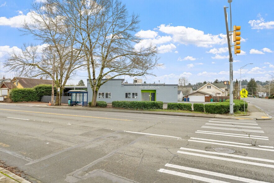 More Photos Of 351 Park Ave N, Renton General Retail For Sale