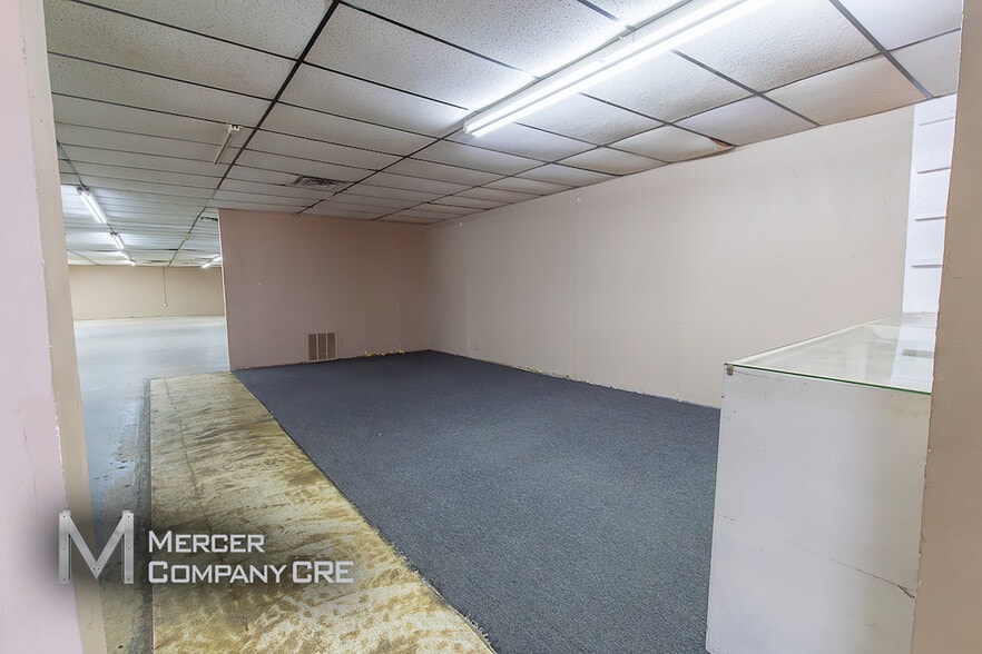 More Photos Of 440-460 N Rockwell Ave, Oklahoma City Unknown For Lease