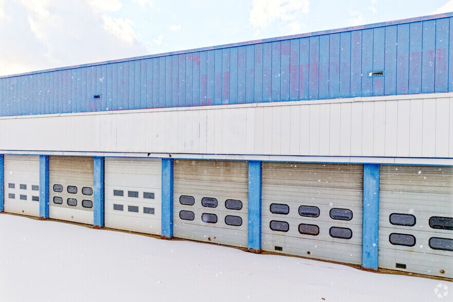 More Photos Of 1181 N Greece Rd, Rochester Freestanding For Lease