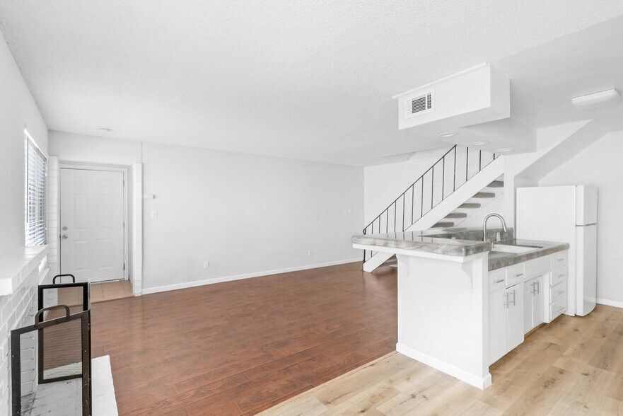 More Photos Of 5731-5749 Blachly Way, Sacramento Apartments For Sale