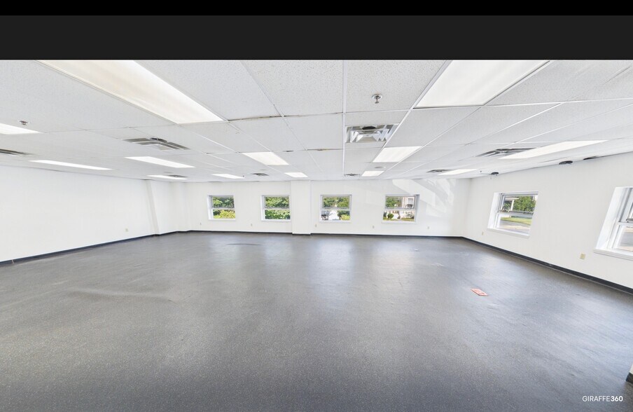 More Photos Of 104 Chestnut St, Ridgewood Medical For Lease