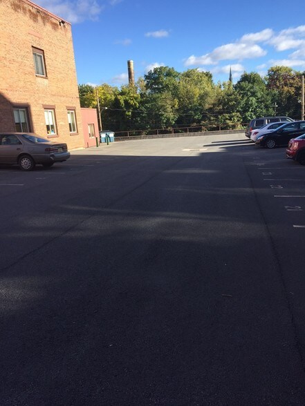 More Photos Of 17 Elk St, Albany Office For Lease