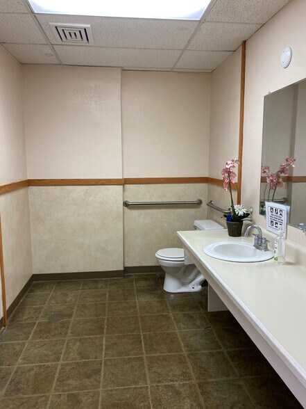 More Photos Of 634 Kilani Ave, Wahiawa Storefront Retail Office For Lease