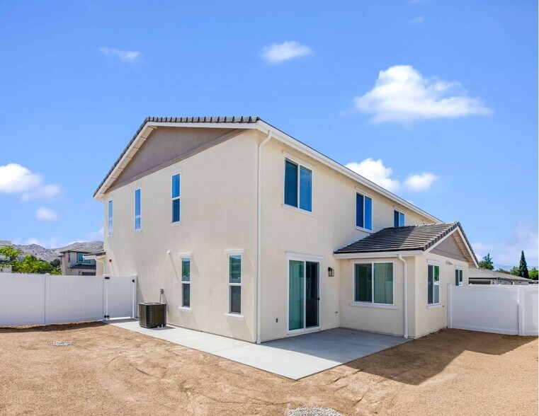 More Photos Of 5852 Norwood Ave, Riverside Multifamily For Sale