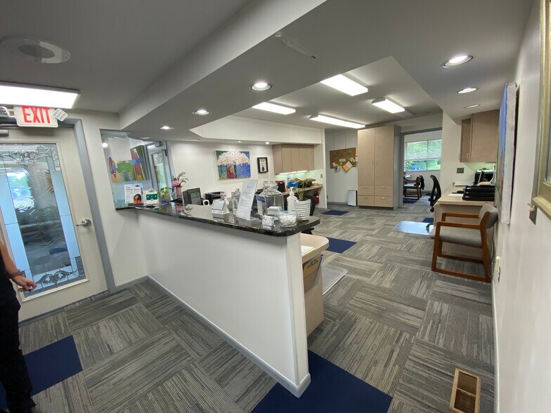 More Photos Of 2290 E Hill Rd, Grand Blanc Medical For Sale