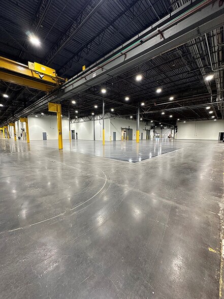 More Photos Of 6601 Midland Industrial Dr, Shelbyville Distribution For Lease