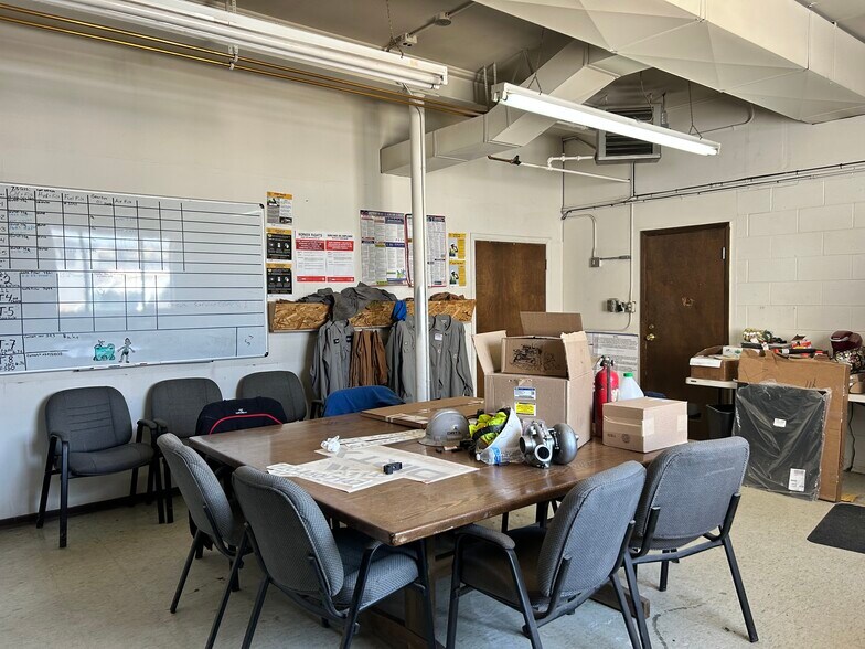 More Photos Of 12198 Ridge Rd, Wheat Ridge Warehouse For Sale