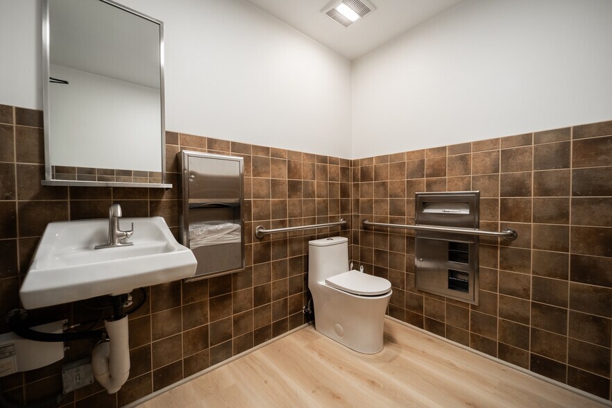 More Photos Of 3505 Cadillac Ave, Costa Mesa Office For Lease