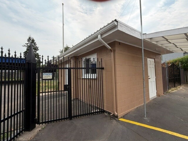 More Photos Of 11307 NE Glisan St, Portland Land For Sale