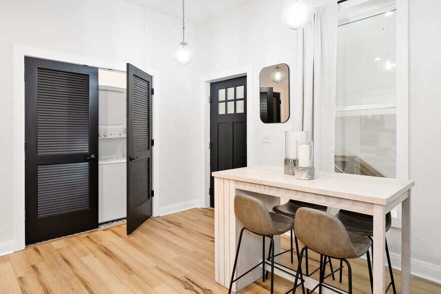 More Photos Of 1110 Logan St, Louisville Storefront Retail Residential For Sale