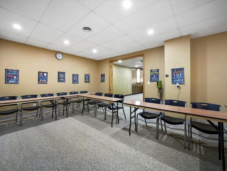 More Photos Of 128 W 3rd St, Waynesboro Freestanding For Sale