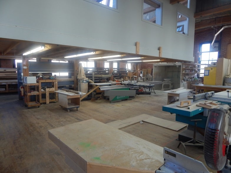 More Photos Of 209 Center St, Bridgeport Warehouse For Lease