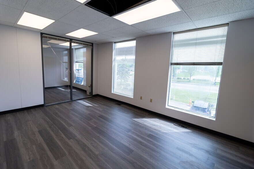 More Photos Of 3501 23rd St NE, Calgary Warehouse For Lease