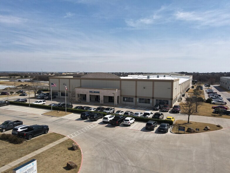 More Photos Of 2201 Heritage Pky, Mansfield Warehouse For Lease