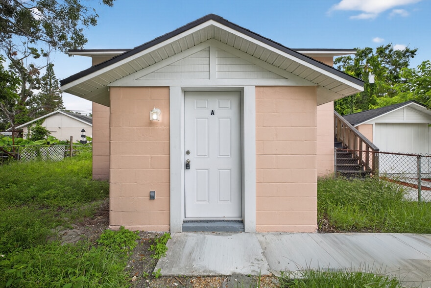 More Photos Of 2710 53rd Ave N, Saint Petersburg Multifamily For Sale