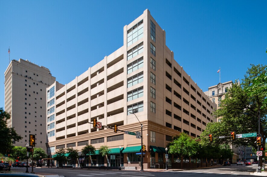 More Photos Of 702 Houston St, Fort Worth Coworking Space