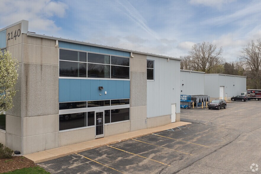 More Photos Of 2140 Oak Industrial Dr NE, Grand Rapids Manufacturing For Lease