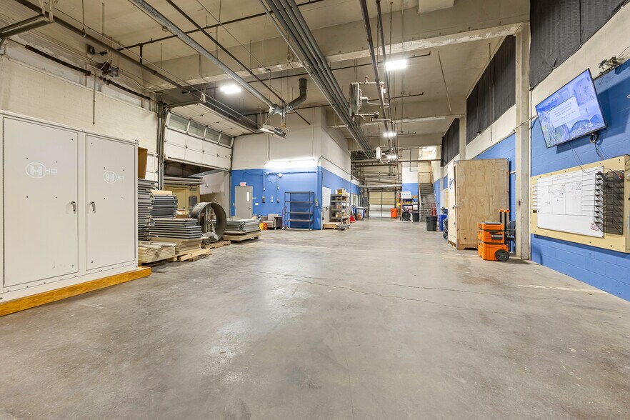 More Photos Of 1315 W 12th St, Kansas City Warehouse For Sale