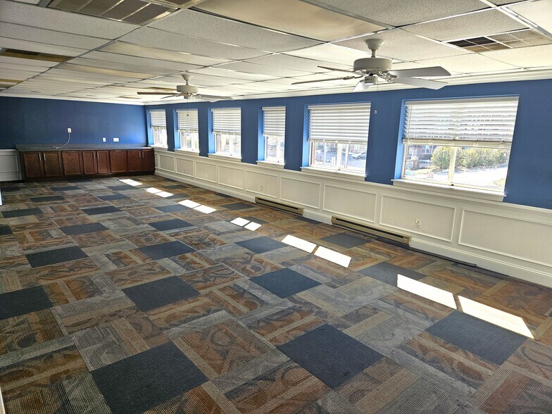 More Photos Of 893 S Matlack St, West Chester Flex For Lease