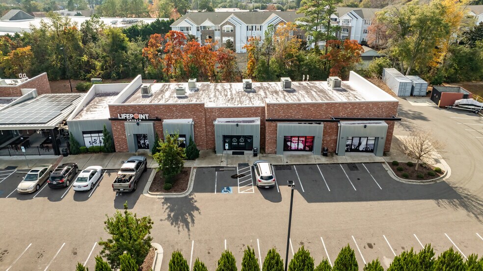 More Photos Of 155 Porters Neck Rd, Wilmington General Retail For Lease