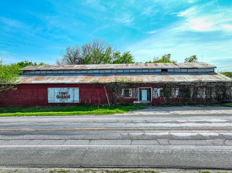 More Photos Of 100 S Magnolia Ave, Hubbard Auto Repair For Sale