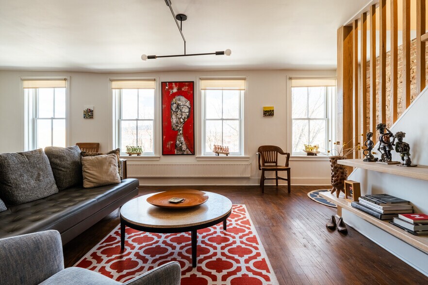 More Photos Of 705 Warren St, Hudson Storefront Retail Residential For Sale
