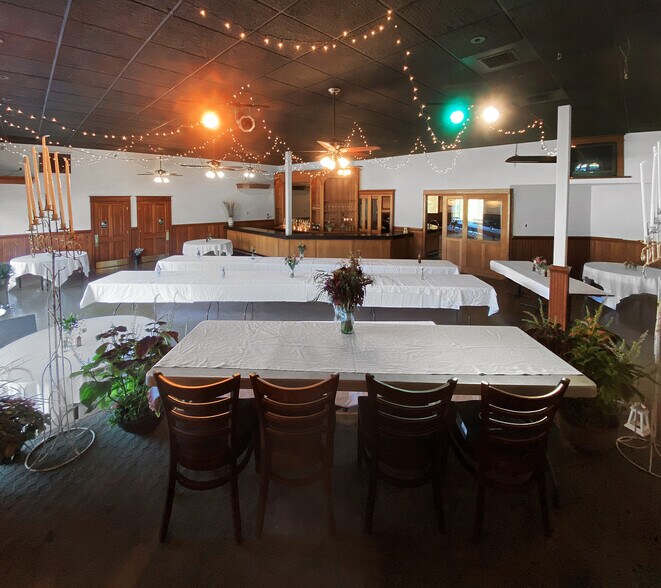 More Photos Of 751 Bell St, La Pointe Restaurant For Lease