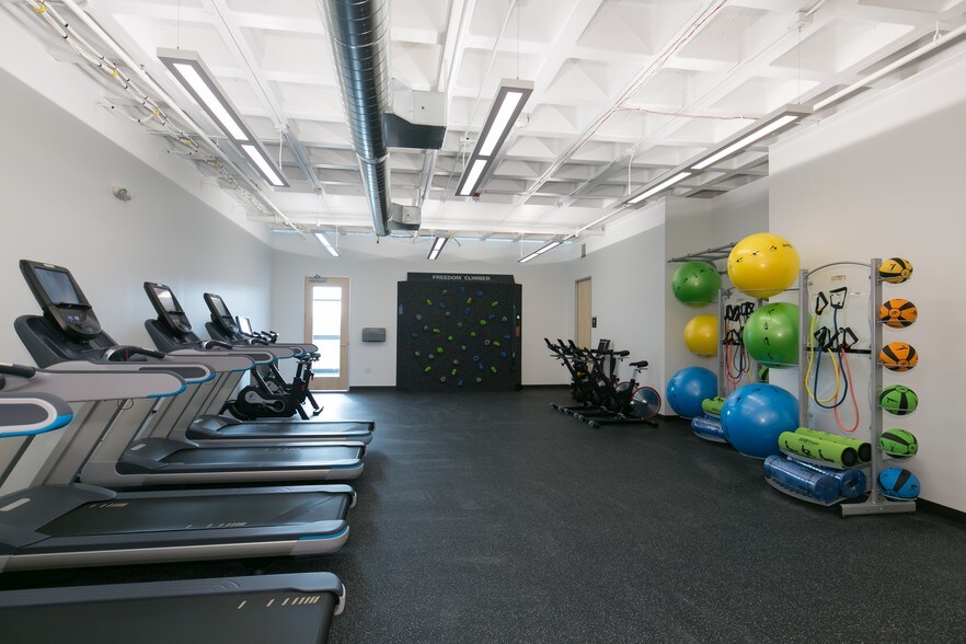 More Photos Of 5601 6th Ave S, Seattle Office For Lease