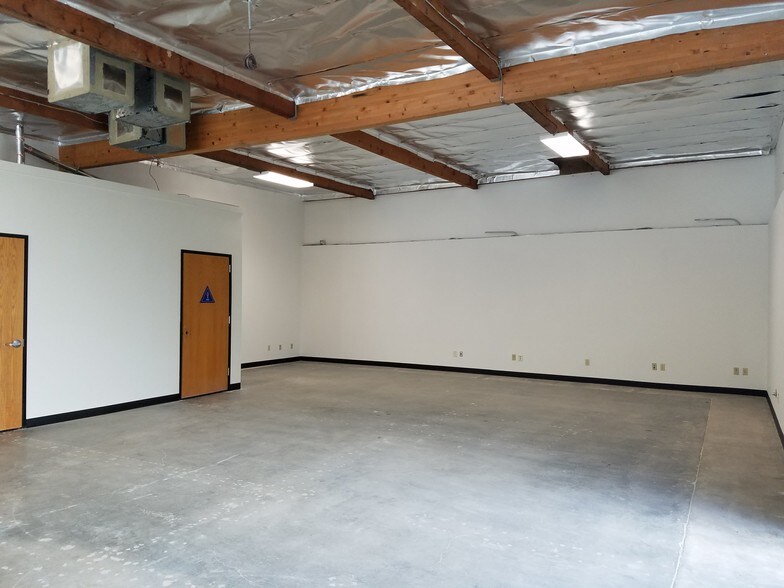 More Photos Of 27801 La Paz Rd, Laguna Niguel Showroom For Lease