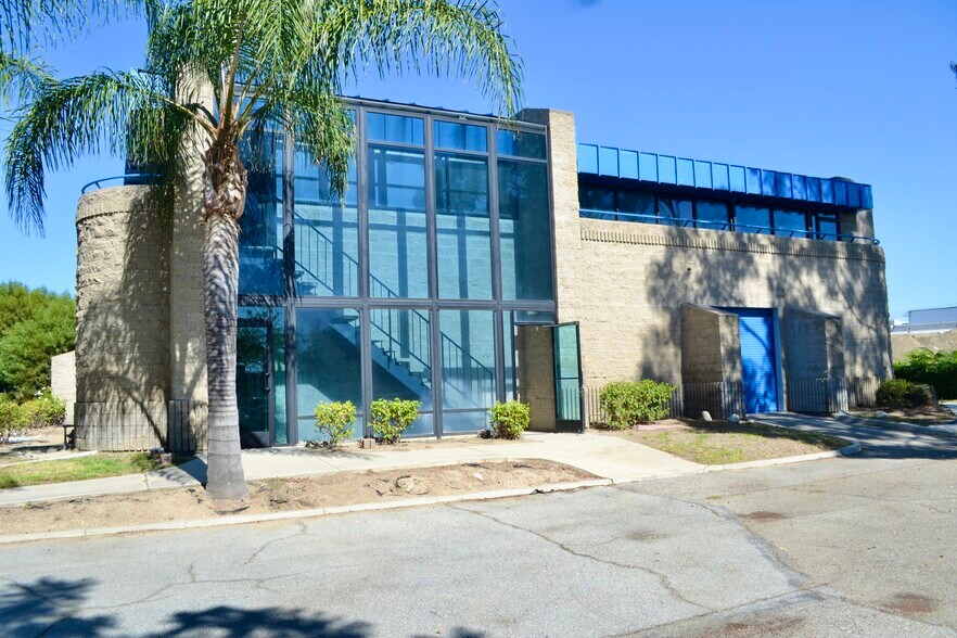 More Photos Of 9233 Charles Smith Ave, Rancho Cucamonga Flex For Sale