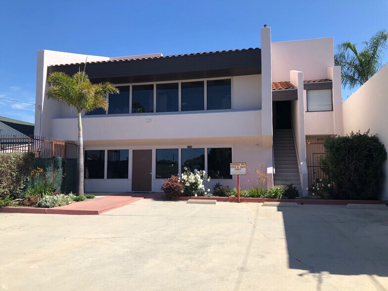 More Photos Of 2350 E Main St, Ventura Office For Lease