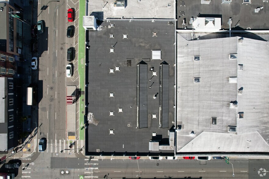 More Photos Of 301-335 8th St, San Francisco Showroom For Lease