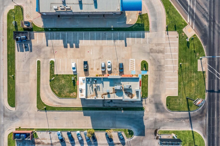 More Photos Of 7907 82nd St, Wolfforth Fast Food For Sale