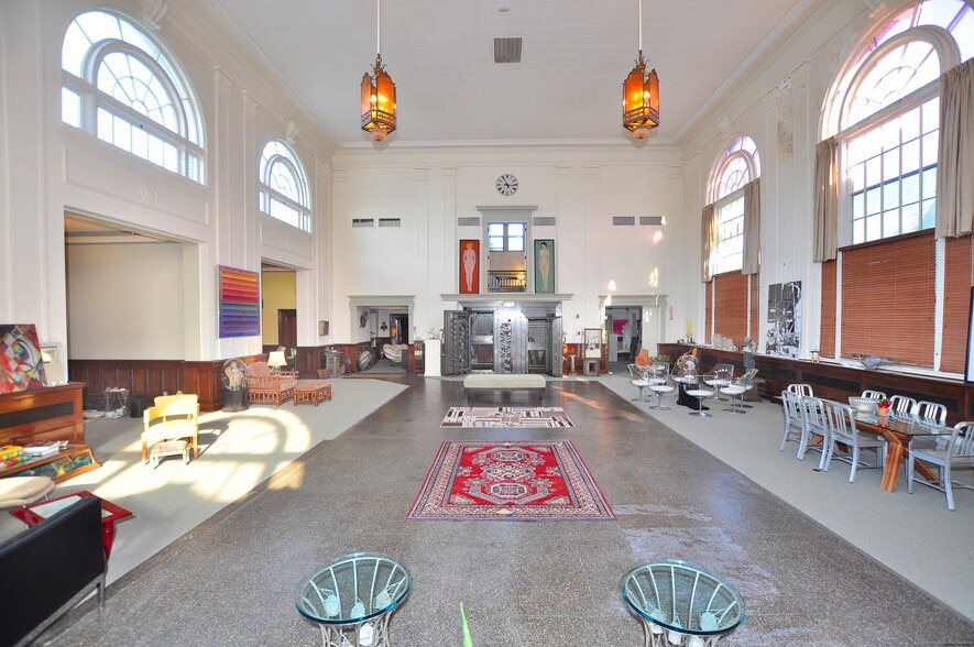 More Photos Of 236 Prospect St, Torrington Bank For Sale