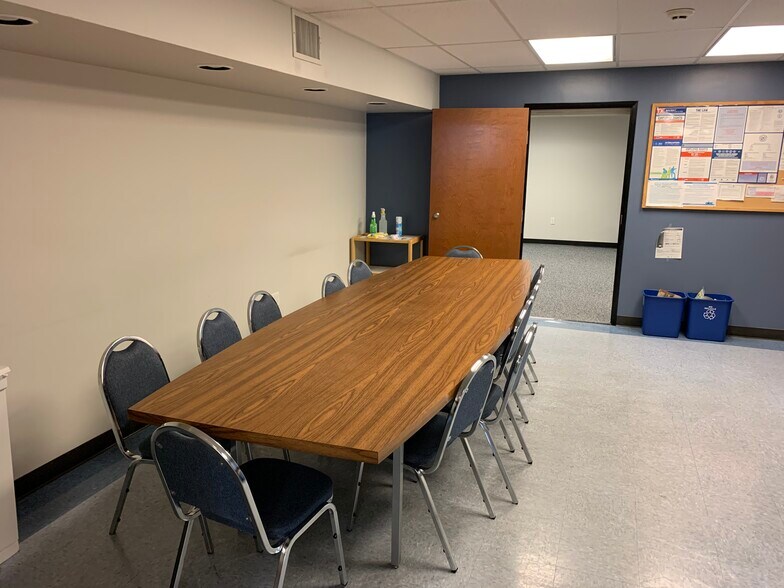 More Photos Of 5426 Guadalupe St, Austin Office For Sale