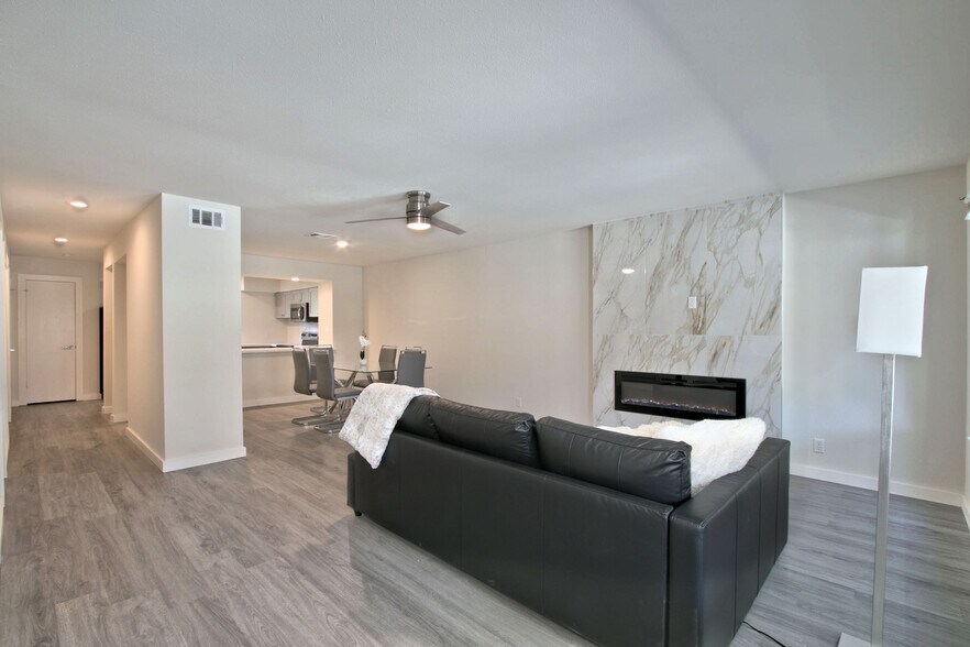 More Photos Of 12455 Melville Dr, Montgomery Apartments For Sale