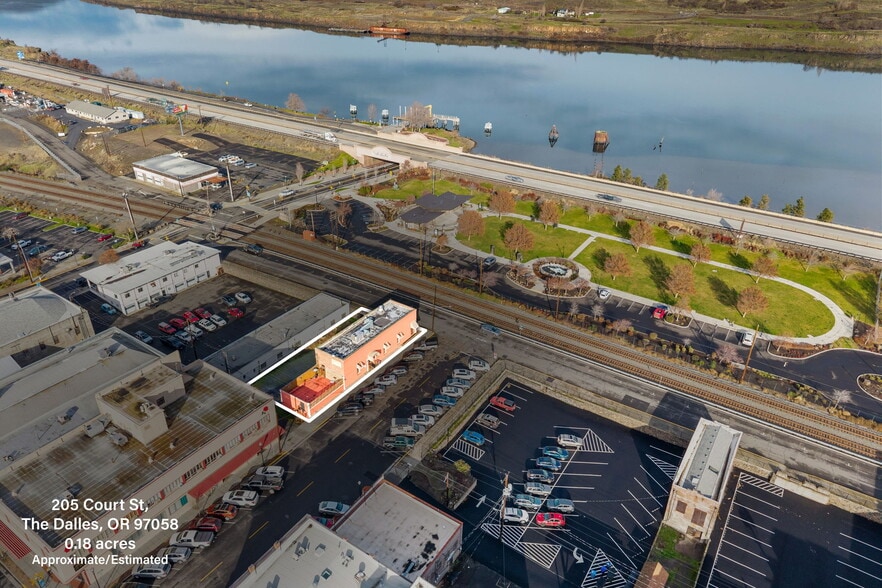 More Photos Of 205 Court St, The Dalles Restaurant For Sale