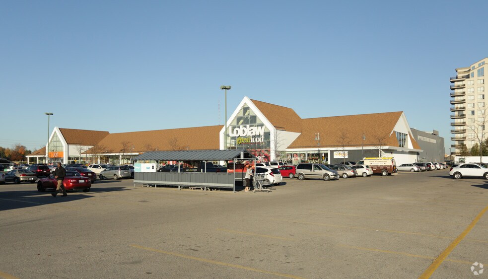 More Photos Of 3030-3210 Wonderland Rd S, London Unknown For Lease