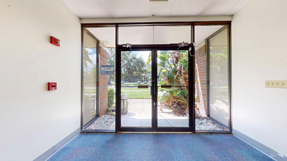 More Photos Of 16001 Bay Vista Dr, Clearwater Office For Lease