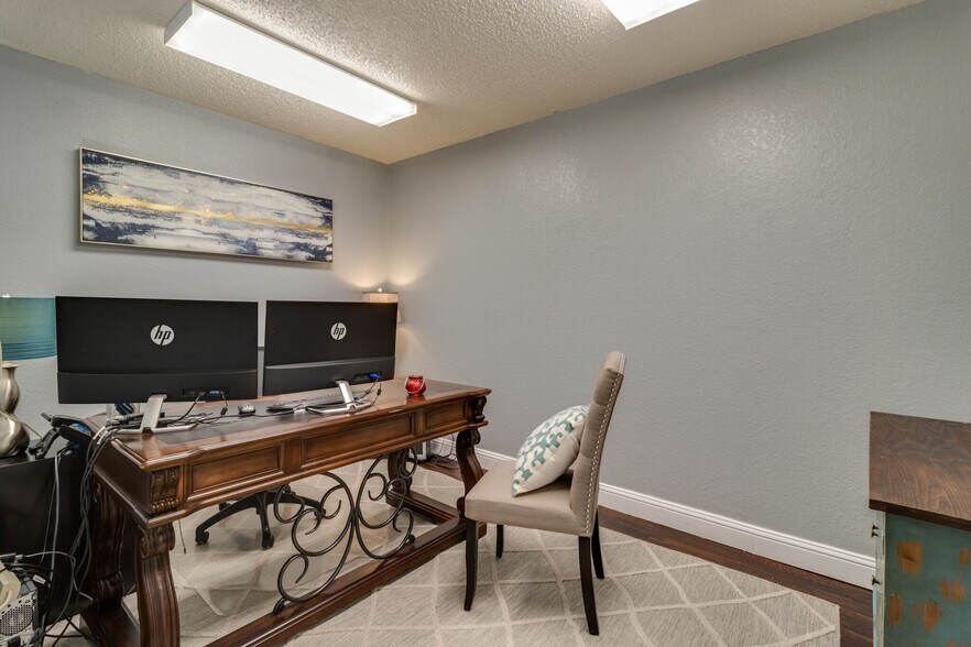 More Photos Of 5710 Watauga Rd, Watauga Office For Lease